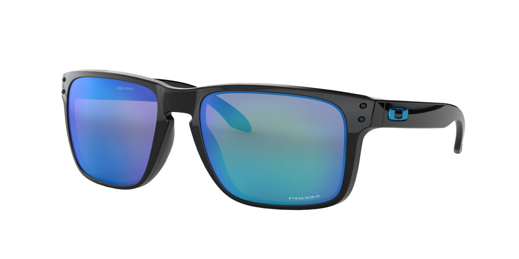 Anteojos Oakley Holbrook XL Negro Brillante / Prizm Sapphire, vista en ángulo